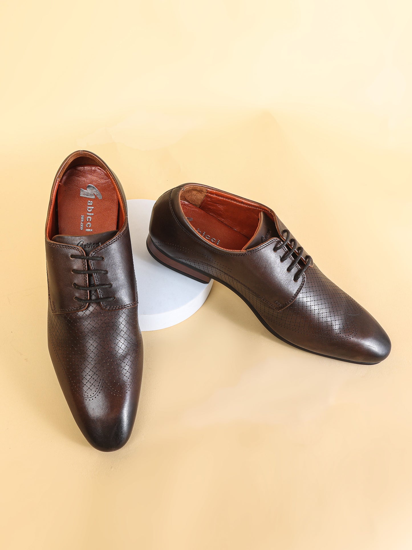 DEBONAIR - Royal Oak